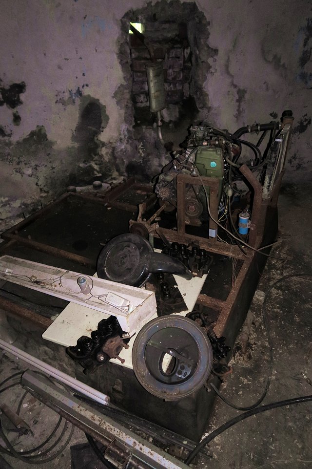 Källfallets gruva Riddarhyttan - juli 2017 gammal gruv maskin