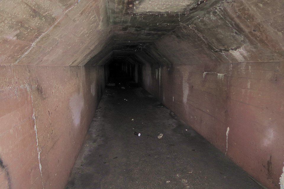 Stribergs gruvfält - juli 2017 tunnel under striberg