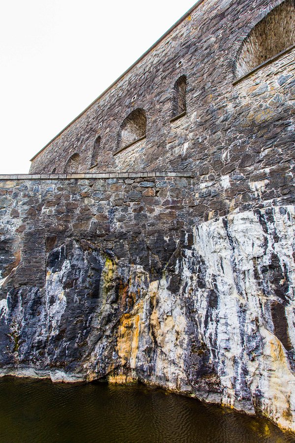 Carlstens fästning Marstrand - april 2017 fargranna klippor