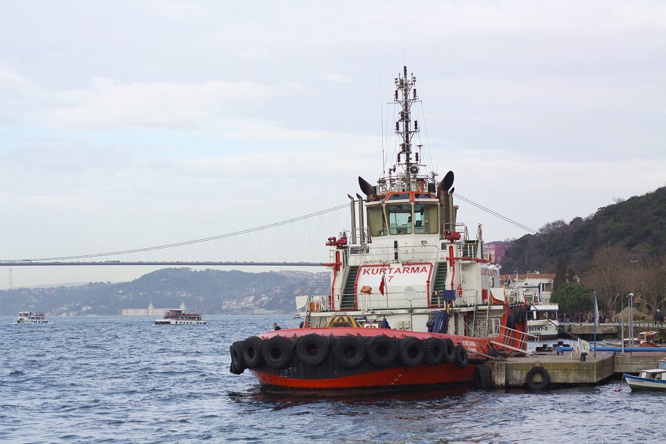 Bosporen Istanbul - mars 2013 lots fartyg bosporen