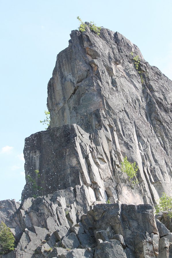 Stenhamra stenbrott - maj 2012 gra klipptopp
