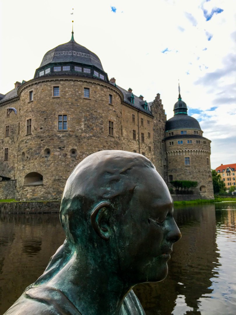 Örebro slott - juli 2021 byst