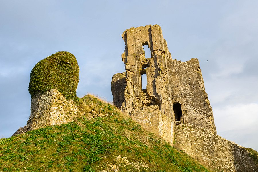 Corfe Castle - december 2015 tower on the top