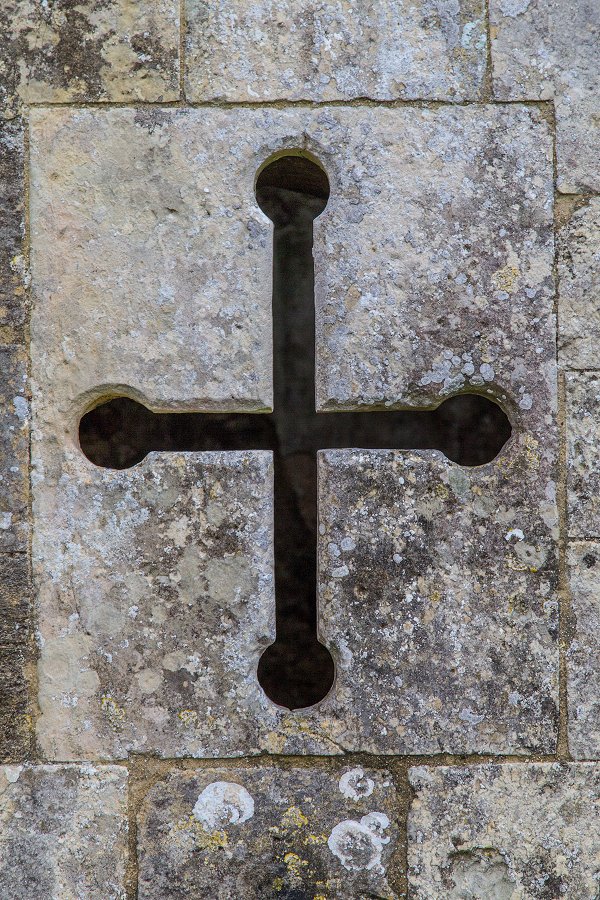 Titchfield Abbey - december 2015 cross