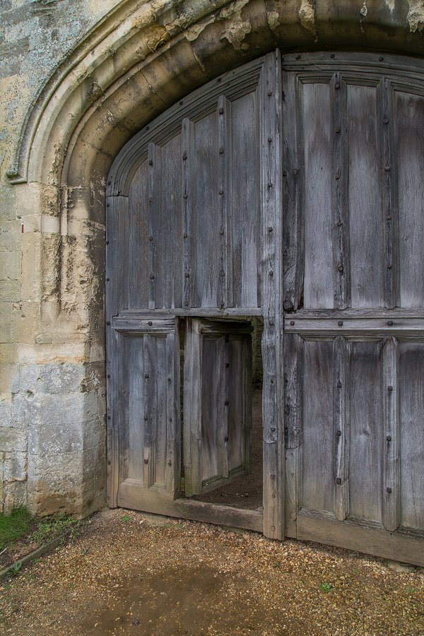 Titchfield Abbey - december 2015 entrance door