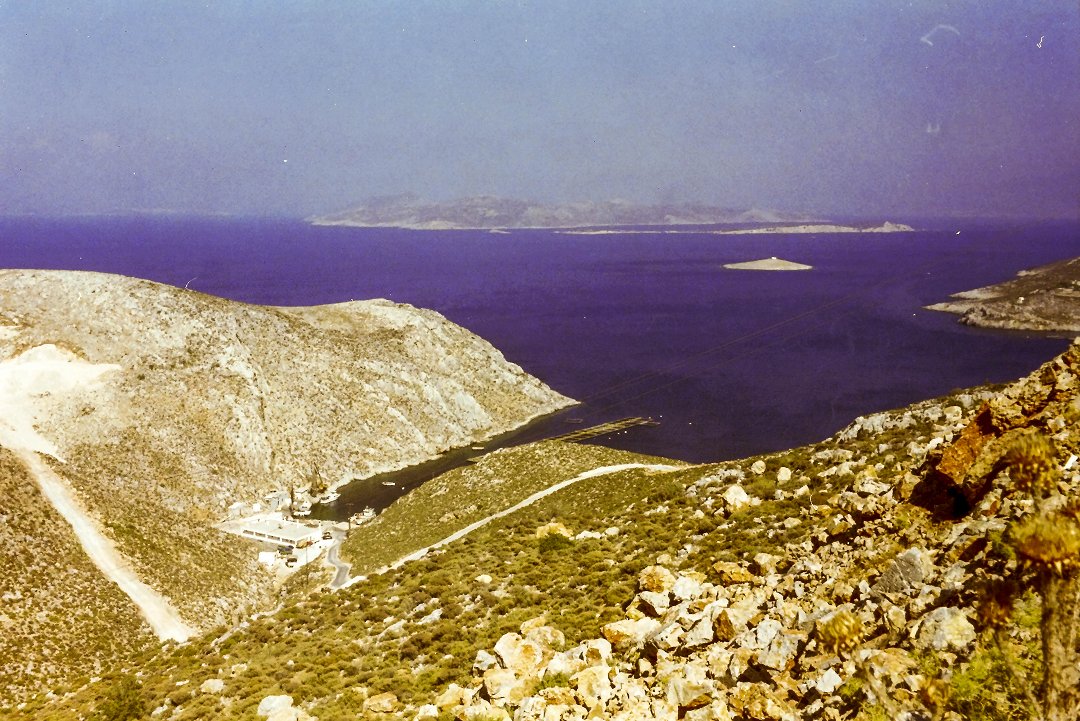 Kalymnos, Grekland - juli 1999 berg och hav