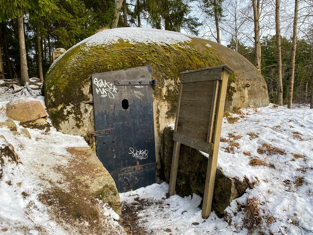 Skavlötens KSP bunker 2, Täby – februari 2023 anslagstavla