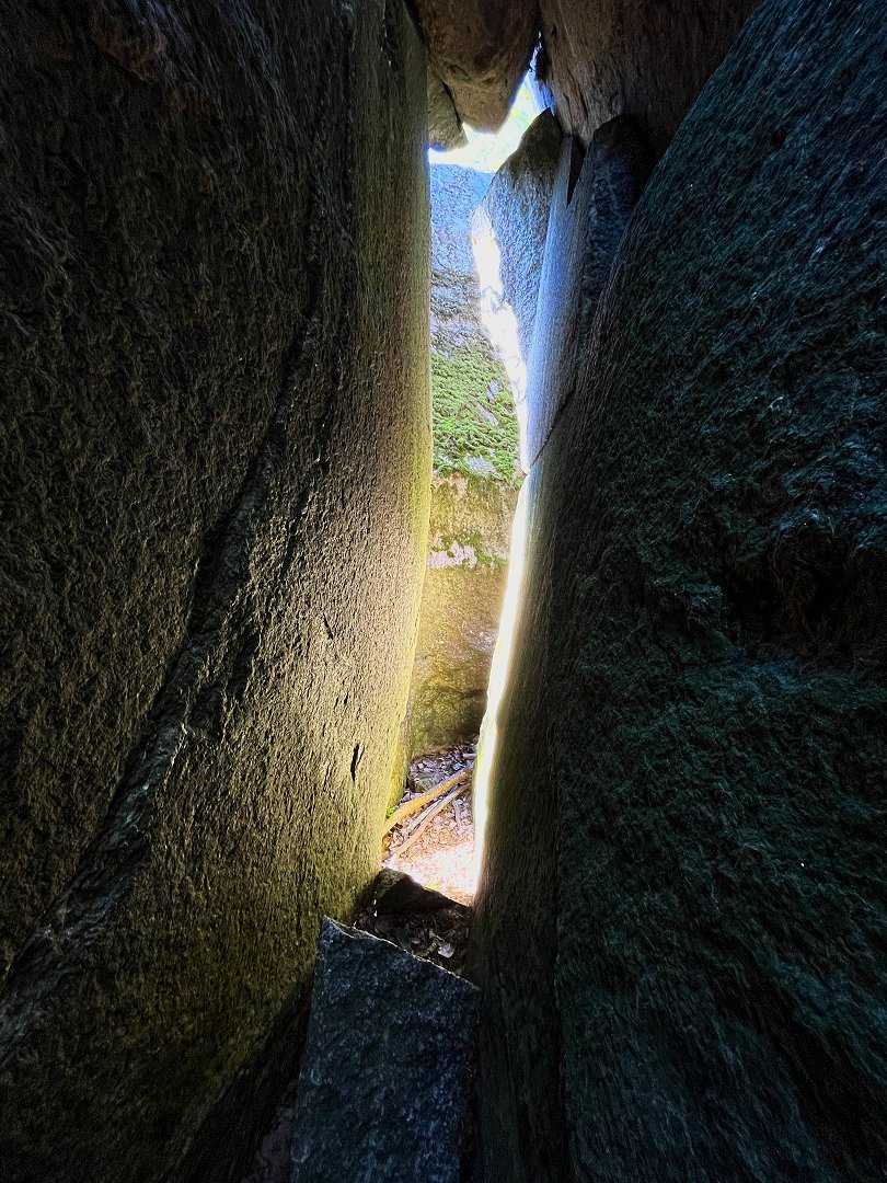 Klippiga Bergen, Ängsjö - juli 2023 cave of wonderful light