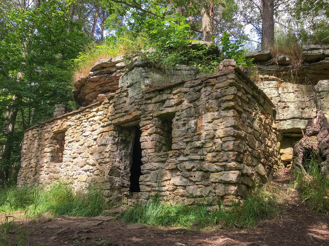 Lasses grotta, Kinnekulle - juli 2021 huset