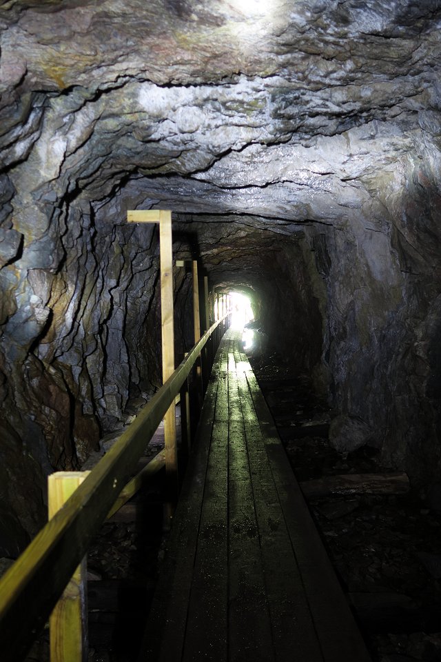 Hörnebo skiffergruva - juli 2017 stollen