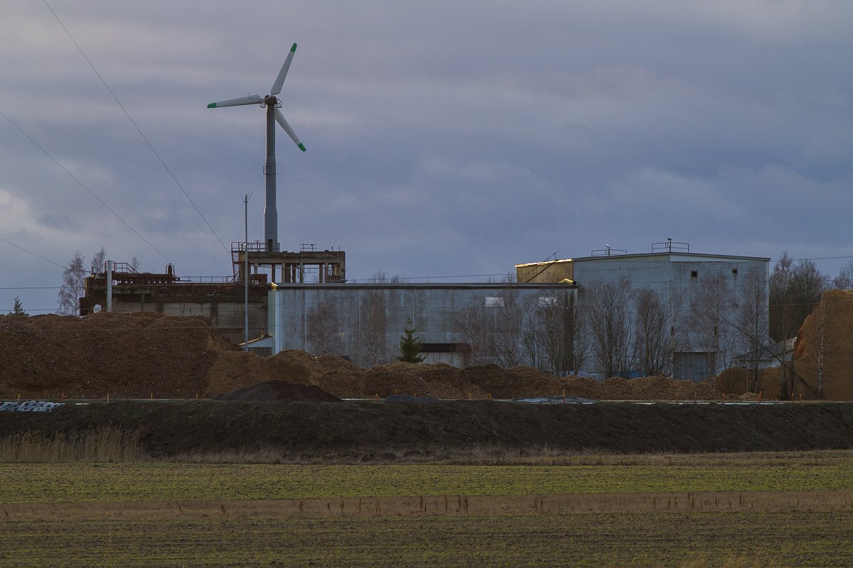 Enköping - februari 2014 enkoping gammalt vindkraftverk