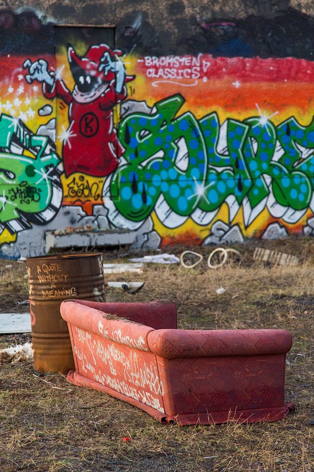Bromsten - januari 2017 graffiti soffa